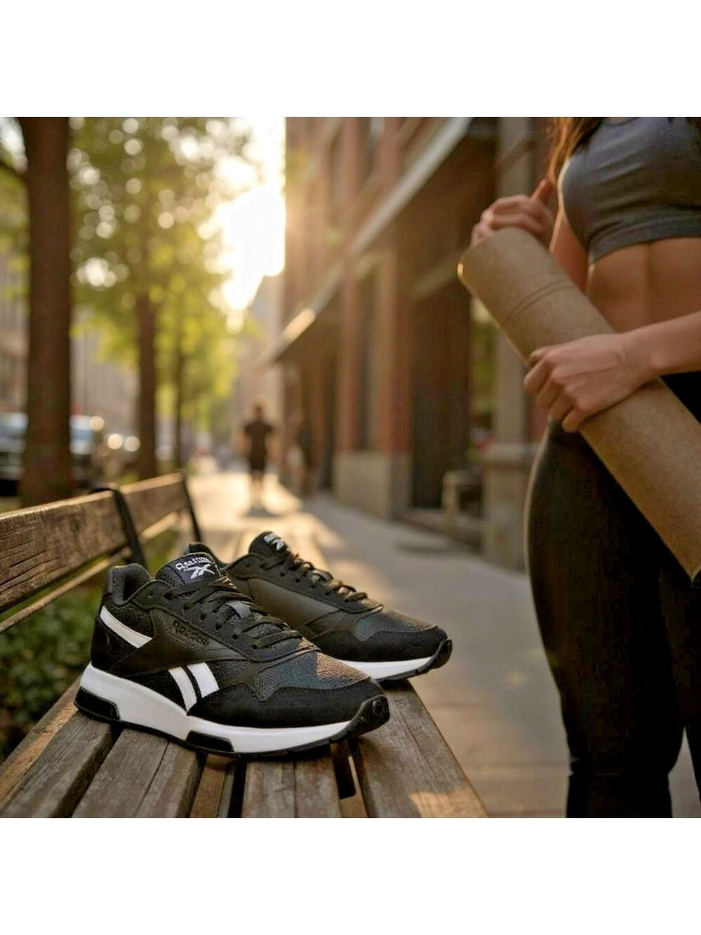 Reebok Women Suede Leather Glide DMX Sneaker Black with White Stripes Size 9.5 M